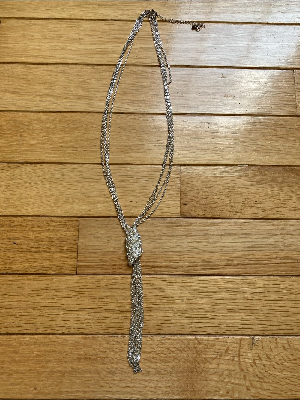 🌸 Silver Crystal Bolero Style Necklace